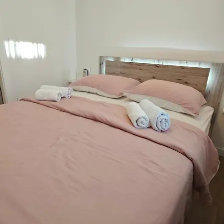 Apartment Happy Place