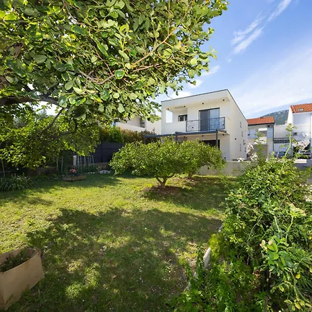 Happy Place 아파트 *